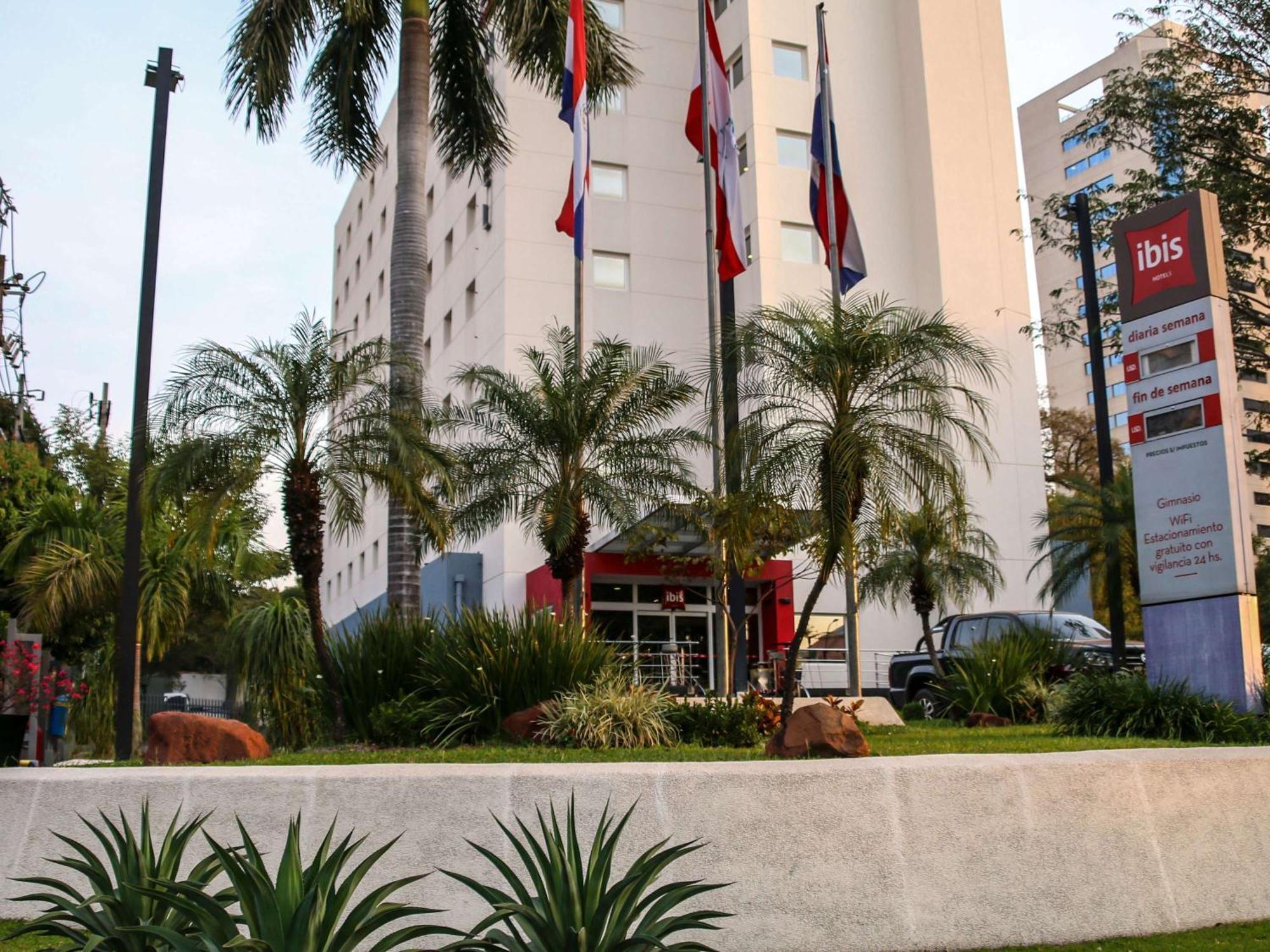 ibis Asuncion Hotel Exterior foto